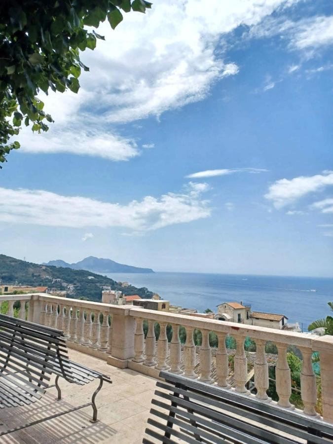 La Casa In Piazza Bed & Breakfast Massa Lubrense Exterior photo